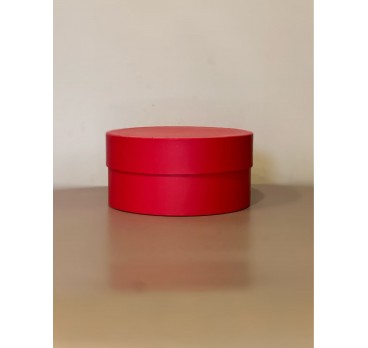 Короткая круглая коробка 16 см красный