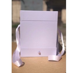 Квадратная коробка с отделением для подарка светло серый